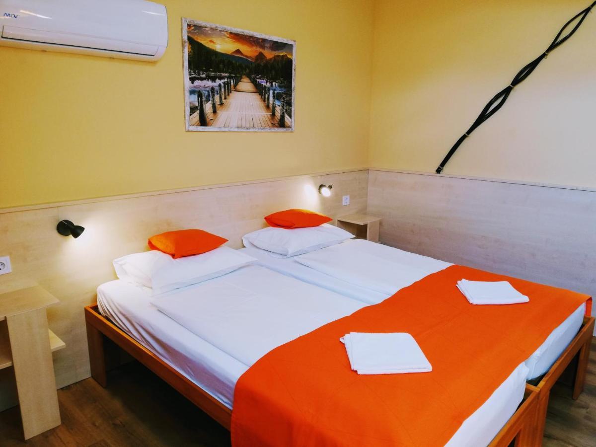 Lotuszvirag Vendeghaz Hotel เซคซาร์ด ภายนอก รูปภาพ